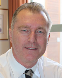 Mr Alastair Hadlow