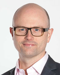 Dr David Vokes