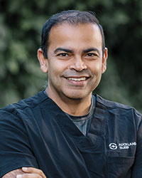 Dr Sumit Samant