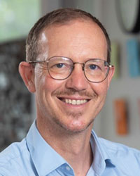 Dr Albert De Decker