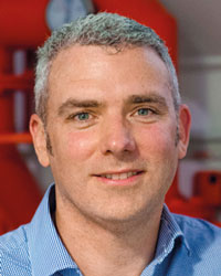 Dr James McKelvie