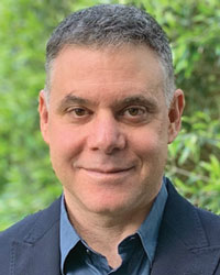 Dr Uri Arad