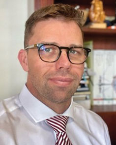 Dr Ivan Landman